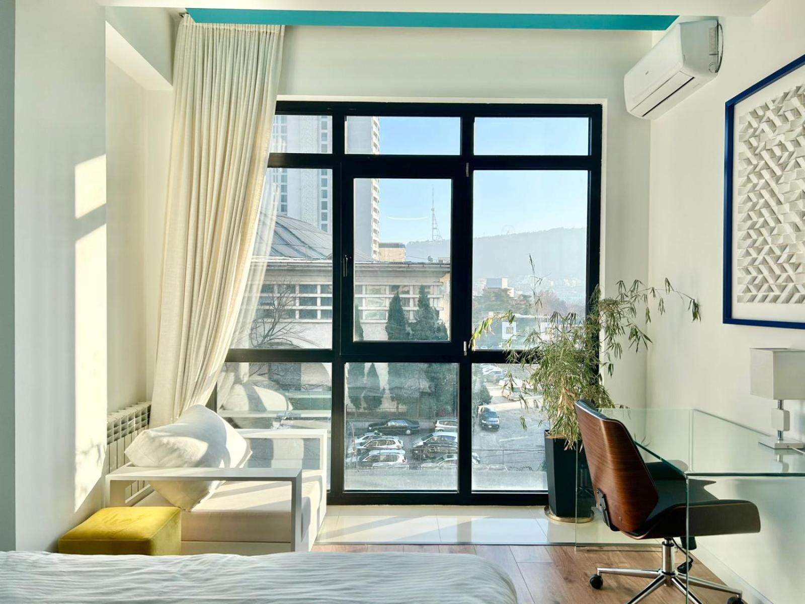 City Center - Next To Holiday Inn -2Br Apartment Tbilisi Exterior foto