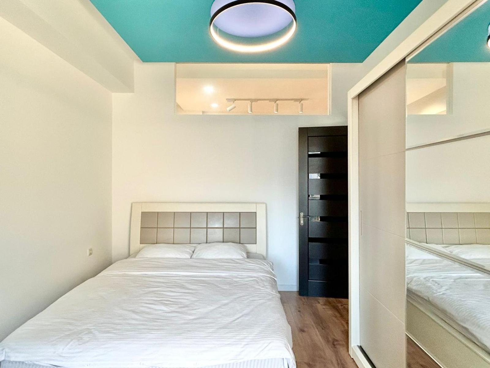 City Center - Next To Holiday Inn -2Br Apartment Tbilisi Exterior foto