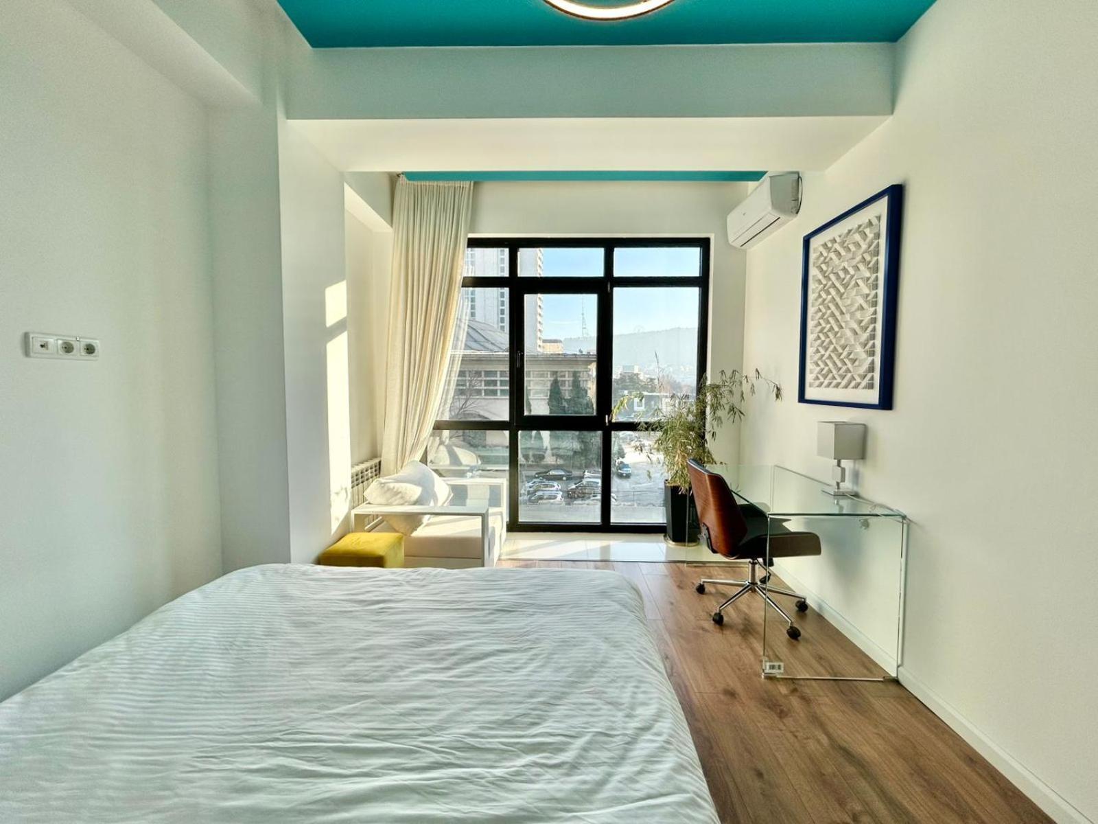City Center - Next To Holiday Inn -2Br Apartment Tbilisi Exterior foto